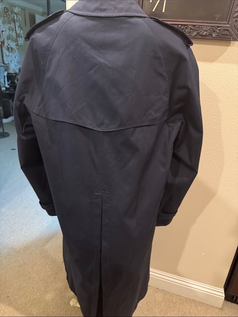 Burberrys of London Navy Double-Breasted Trench Coat 42L Missing Belt - Picture 5 of 15